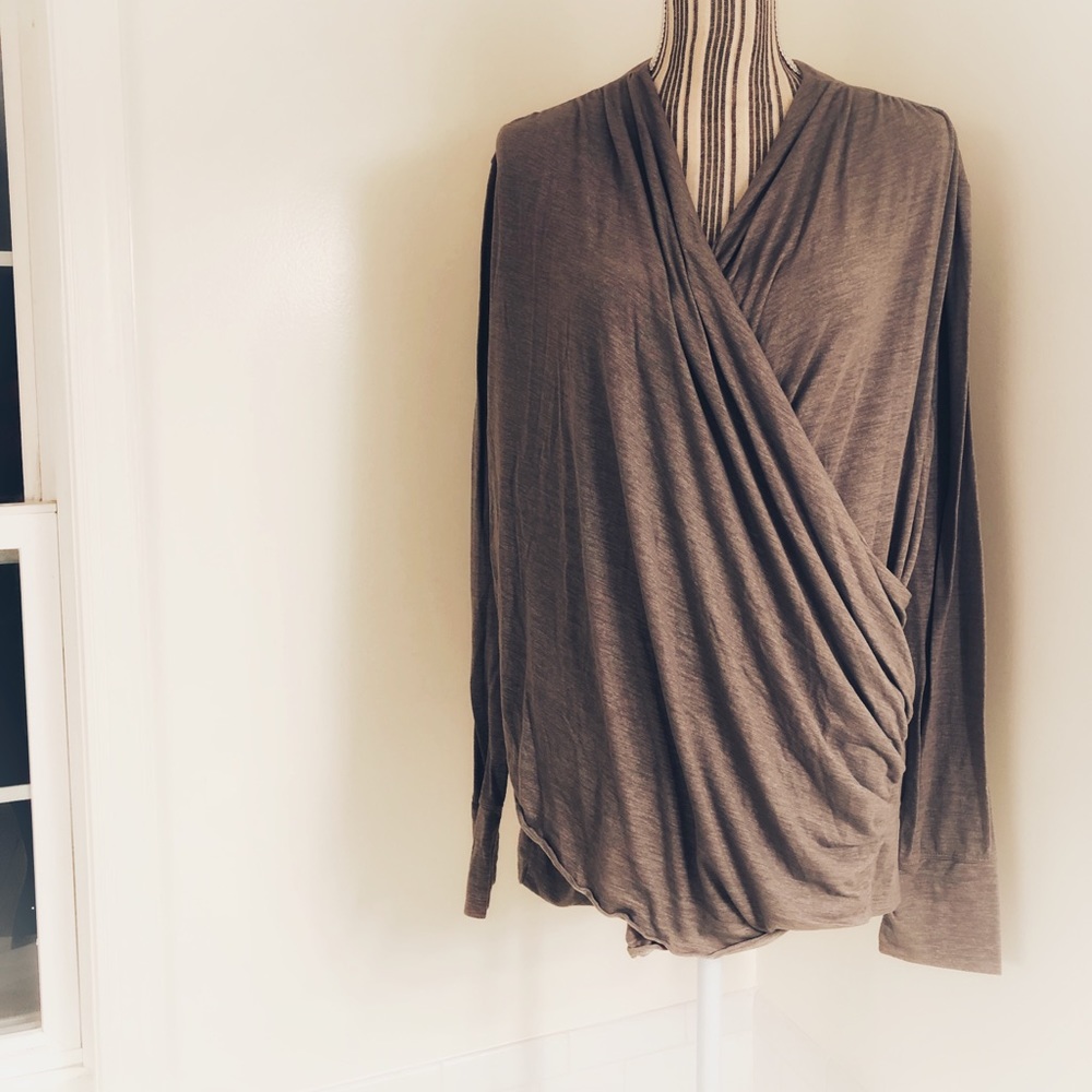 Athleta surplice top in shimmery taupe. XL.